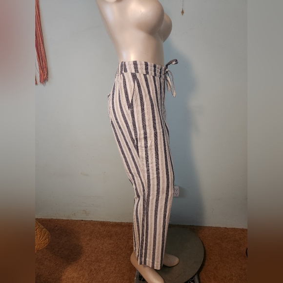 Striped trousers - Picture 2 of 7